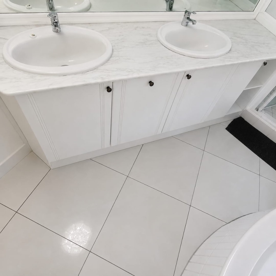 5 Bedroom Property for Sale in Selborne Eastern Cape